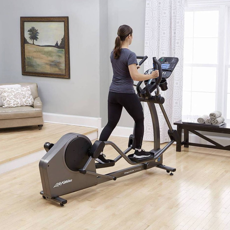 Life Fitness E3 Elliptical Cro - Yen Yoga & Fitness review and price